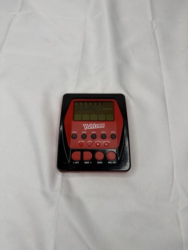 Hasbro gaming yahtzee handheld - gaming,